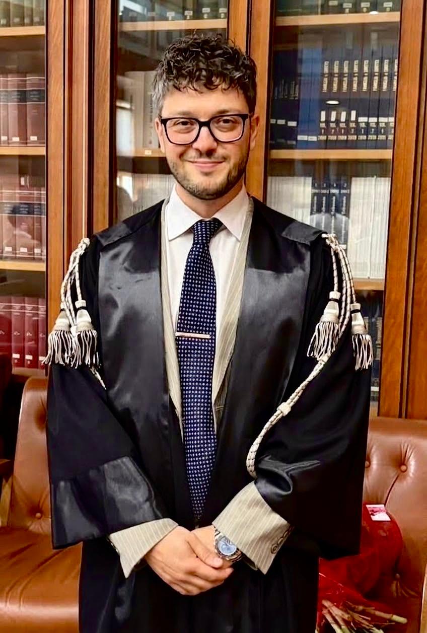 Avv. Dino Artusi con toga